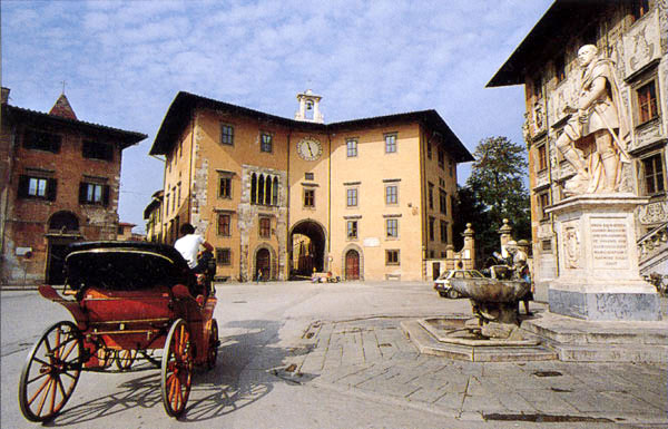 Piazza dei Cavalieri Pisa